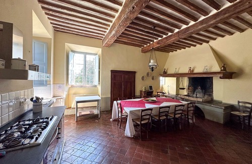 Capannori Villa | Villa in Segromigno In Monte with 8 bedrooms sleeps 16