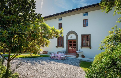 Capannori Villa | Villa in Segromigno In Monte with 8 bedrooms sleeps 16