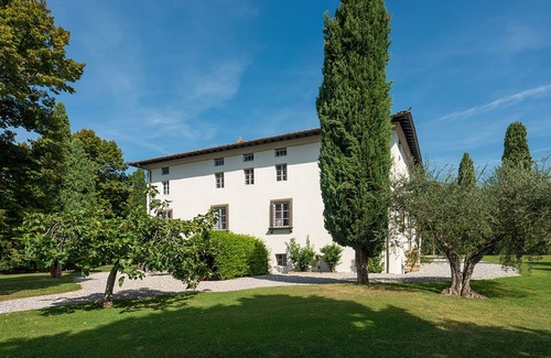 Capannori Villa | Villa in Segromigno In Monte with 8 bedrooms sleeps 16