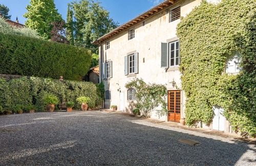 Capannori Villa | Villa in Segromigno In Monte with 8 bedrooms sleeps 16