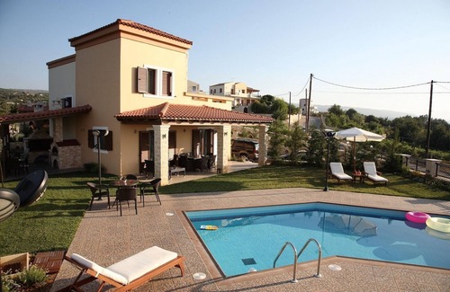Skouloufia Villa | Villa in Skouloufia with Private Pool & Views