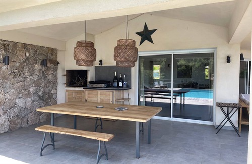 Porto-Vecchio House | Villa in the bay of Porto Vecchio directly by the sea with pool