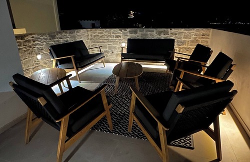Kamilari House | Villa in the center of Kamilari Village 3 bedrooms, swimming pool, .