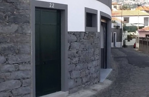 Sao Pedro House | VILLA IN THE CENTER OF FUNCHAL WITH STUNNING VIEWS OVER THE BAY
