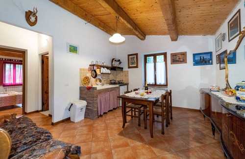 Mologno Villa | Villa in the green with private pool, garden, wi-fi for families and groups