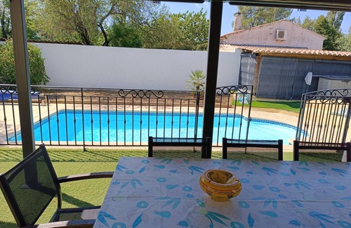 Gareoult House | Villa in the heart of green Provence