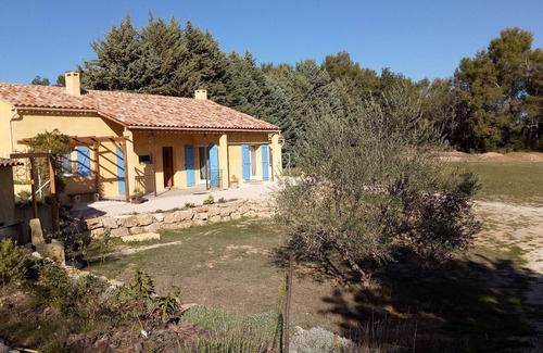 Fuveau Villa | Villa in the heart of the Aix countryside.