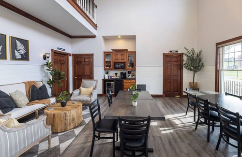 Millersburg House | Villa in the heart of Amish Country with amazing rooms, wide porches, beautiful views, and walking distance to Berlin's dining and shopping.