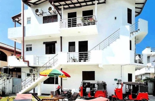 Kaluwamodara Apartment | Villa in the middle of tropical palm trees, not far from the Bentota beach