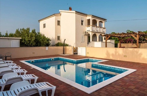 Vrsi House | Villa in Vrsi with Pool near Sandy Beach