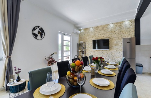 Stankovci Villa | Villa Ines surrounded by vineyards and olive trees