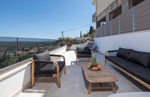 Makhairoi Villa | Villa Ioanna NC, an upper-class accommodation.