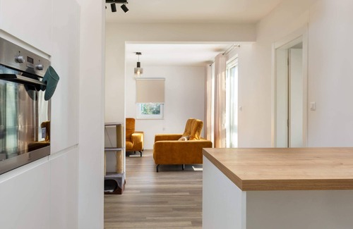 Diminici Villa | Villa Iris Summary: E