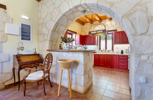 Agia Marina Villa | Villa 'Ira' with Sea View, Wi-Fi and Air Conditioning