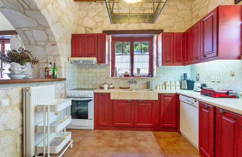 Agia Marina Villa | Villa 'Ira' with Sea View, Wi-Fi and Air Conditioning