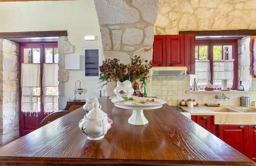 Agia Marina Villa | Villa 'Ira' with Sea View, Wi-Fi and Air Conditioning
