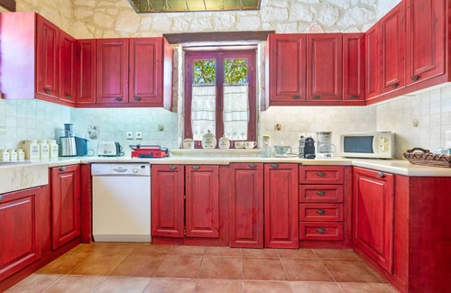 Agia Marina Villa | Villa 'Ira' with Sea View, Wi-Fi and Air Conditioning