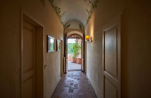 Colle di Val d'Elsa Villa | Villa Isaia 31 Stunning villa medieval borgo with p/pool and tennis