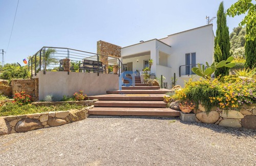 Lascari Villa | Villa Irene super deluxe, for a relaxing vacation