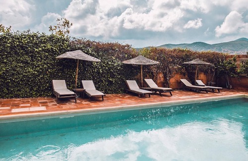 Castellammare di Stabia Villa | Villa Amore luxury pool solarium garden parking perfect Wedding event location!