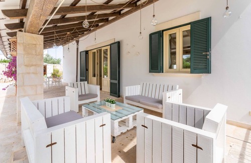 Noicattaro Villa | Villa Poggio Verde with pool: Exclusive Retreat