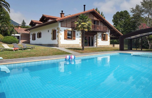 Hondarribia Villa | Villa Jaizubia Golf by FeelFree Rentals