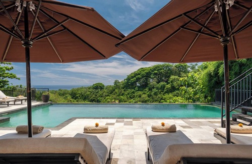 Temukus Villa | Villa Jempiring: Luxury Balinese Style Villa With Amazing Sea Views!