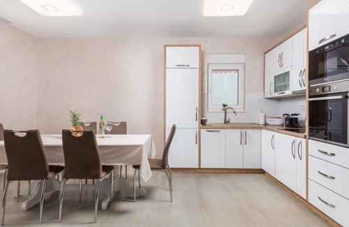 Bibici Villa | Villa Jessica by Istrabook