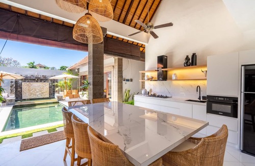 Sanur Villa | VILLA JIWA 4BR BEACHSIDE SPACIOUS FAMILY POOL VILLA SANUR