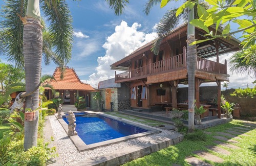 Lokapaksa Villa | Villa Joglo Catu - Private Pool, Green Village, And Rice Field View