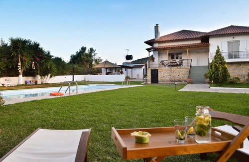 Lakopetra Villa | Villa John Dimeon Kato Achaia With Pool, Patras, Greece