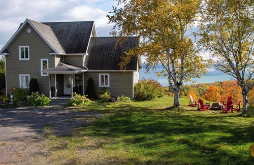 Pointe-au-Pic Villa | Villa Julie,53-acre domain with spectacular views on the river,2-km hiking trail