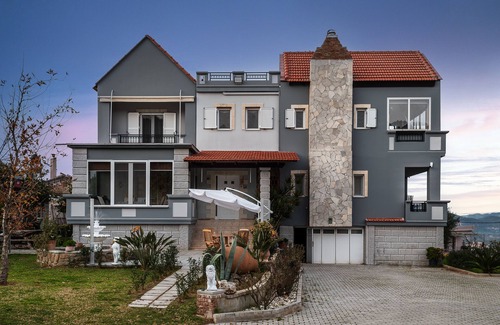 Vatolakkos Villa | Villa Kalaitsidis Imperial Style Villa