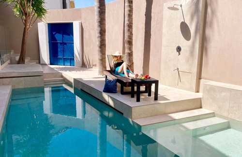 Loutra Villa | Villa Kallergi Athena 12 guests, concert piano&pool,sea view, 200+ year old vine