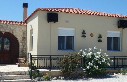 Kissamos Villa | Villa Kalokairi, Kissamos area. Private pool. Ideal for exploring Crete.