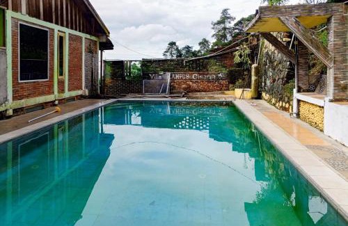 Ciloto Hotel | Villa Kampus Near Taman Safari Cisarua Puncak RedPartner