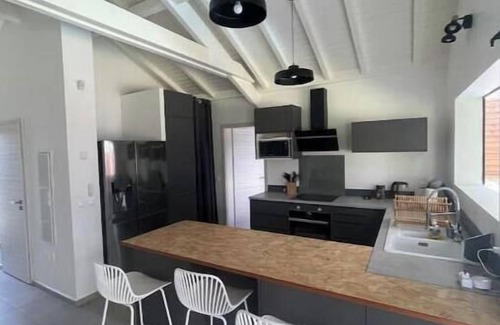 Destrellan Villa | Villa Kanisi 1 au Centre de L'ile