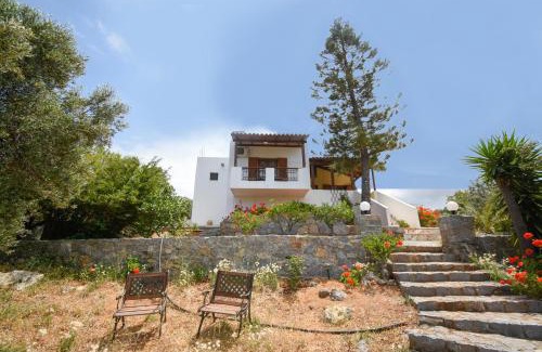 Milatos Villa | Villa Karmilos - A family Villa near the cretan sea and the mountains