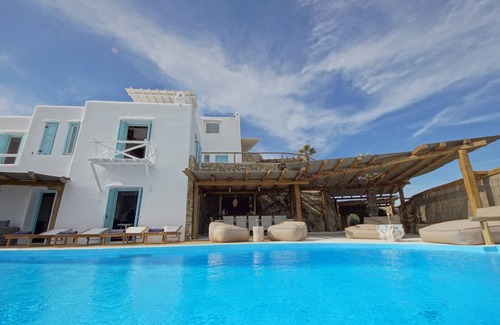 Agios Stefanos Villa | Villa Kastro luxurious Villa in Fanari, Mykonos Island