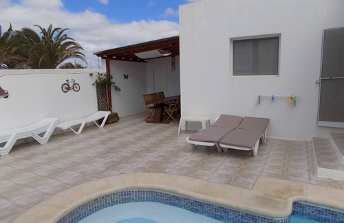 Matagorda Villa | Villa Katie is a lovely 2 Bedroomed villa with Electric heated Pool Beside Beach