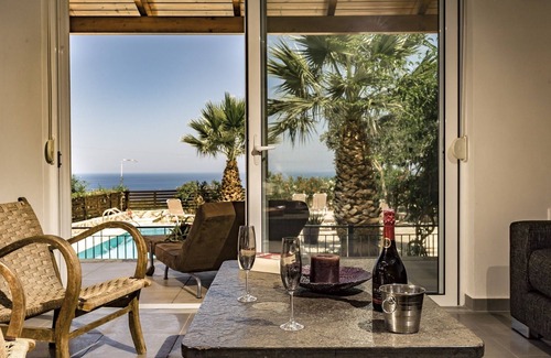 Tragaki Villa | Villa Keshi, private swimming, panoramic sea views in tranquil location!