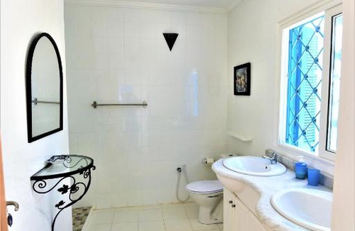 Zarzis Bed & Breakfast | VILLA KIKA ZARZIS, LOCATION CHAMBRES D'HÔTES en TUNISIE