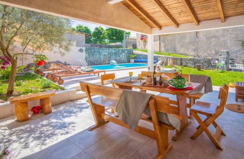 Lupoglav House | Villa KIM by Interhome
