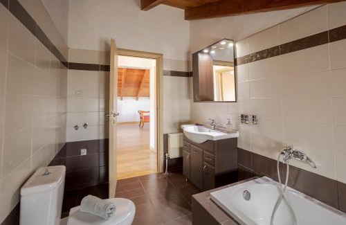 Douliana House | Villa Konstantinos Hilltop Vineyard Escape