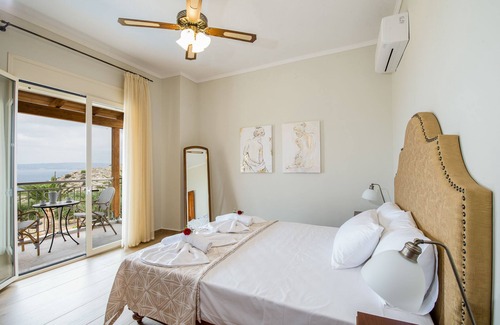 Kokkinon Khorion Villa | Villa Koutalas - Majestic Sunsets over the Poolnn
