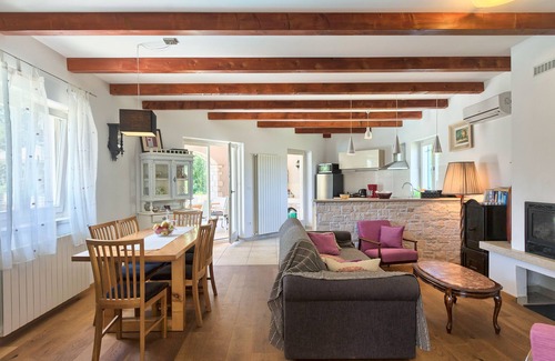 Krmed Villa | Villa Krmed