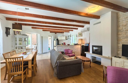 Krmed Villa | Villa Krmed