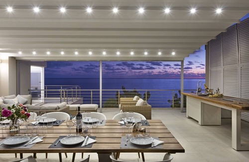 Fertilia Villa | Villa Kylo - luxury seafront villa with pool in Alghero