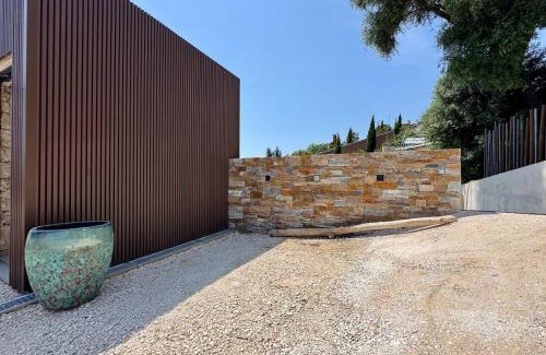 Bormes-Les-Mimosas Villa | Villa la Caladine in a quiet location