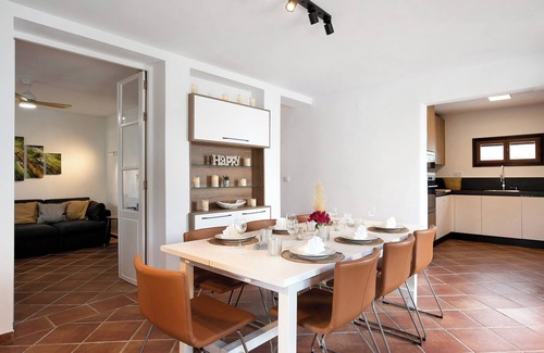 San Ambrosio House | Villa la Luna with Pool, Terrace, Garden & Wi-Fi
